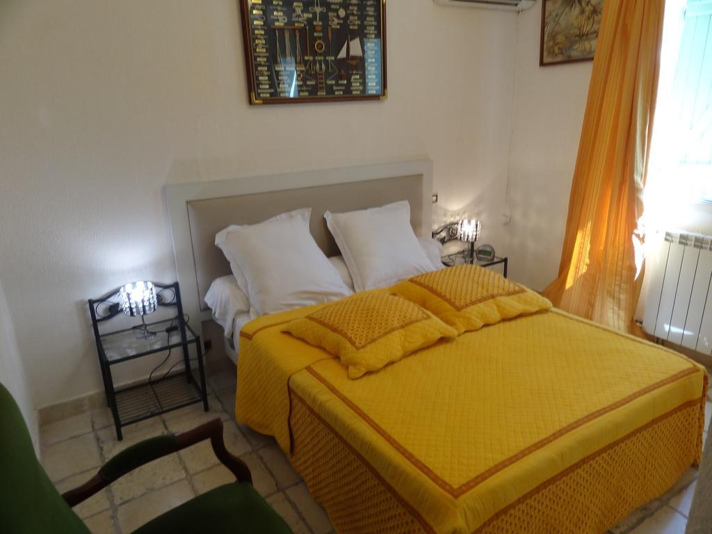 Locations Des Alpilles Apartment Saint-Remy-de-Provence Room photo