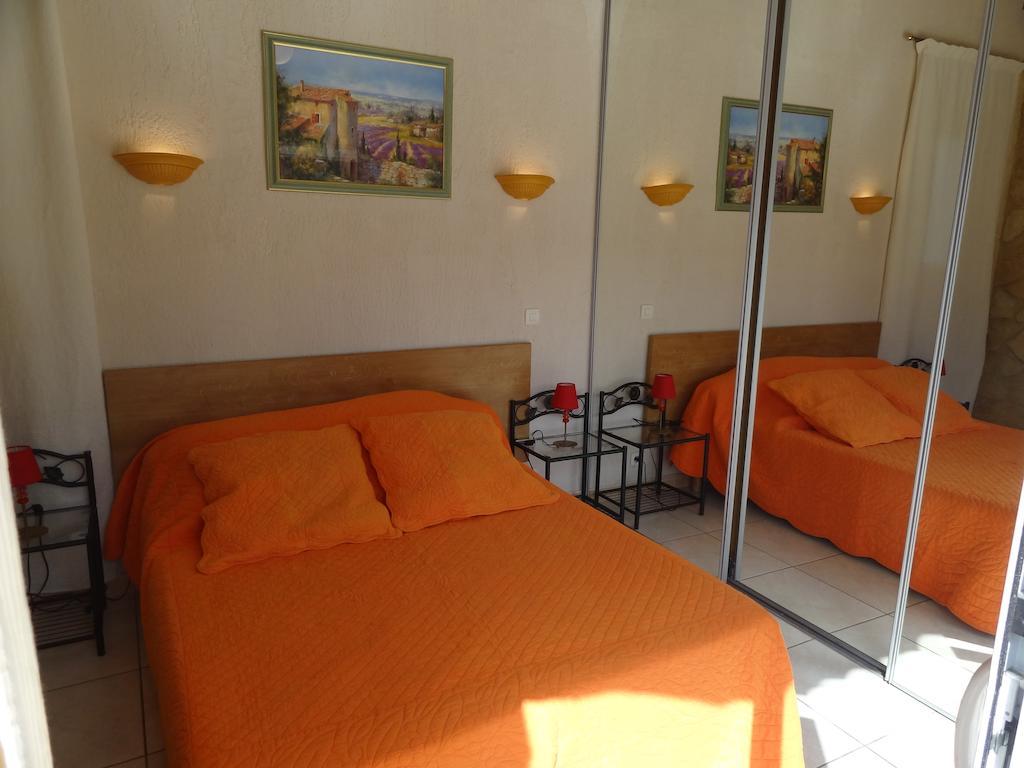 Locations Des Alpilles Apartment Saint-Remy-de-Provence Room photo